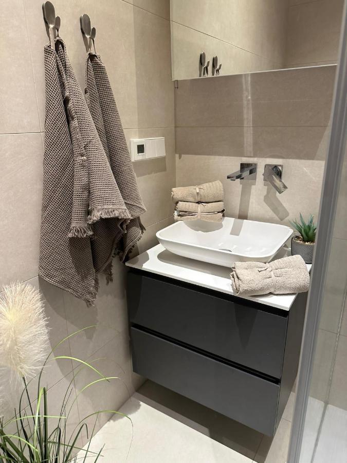 Riga Center - Quiet Studio - 5 Min To Old Town & Nflx Exterior foto